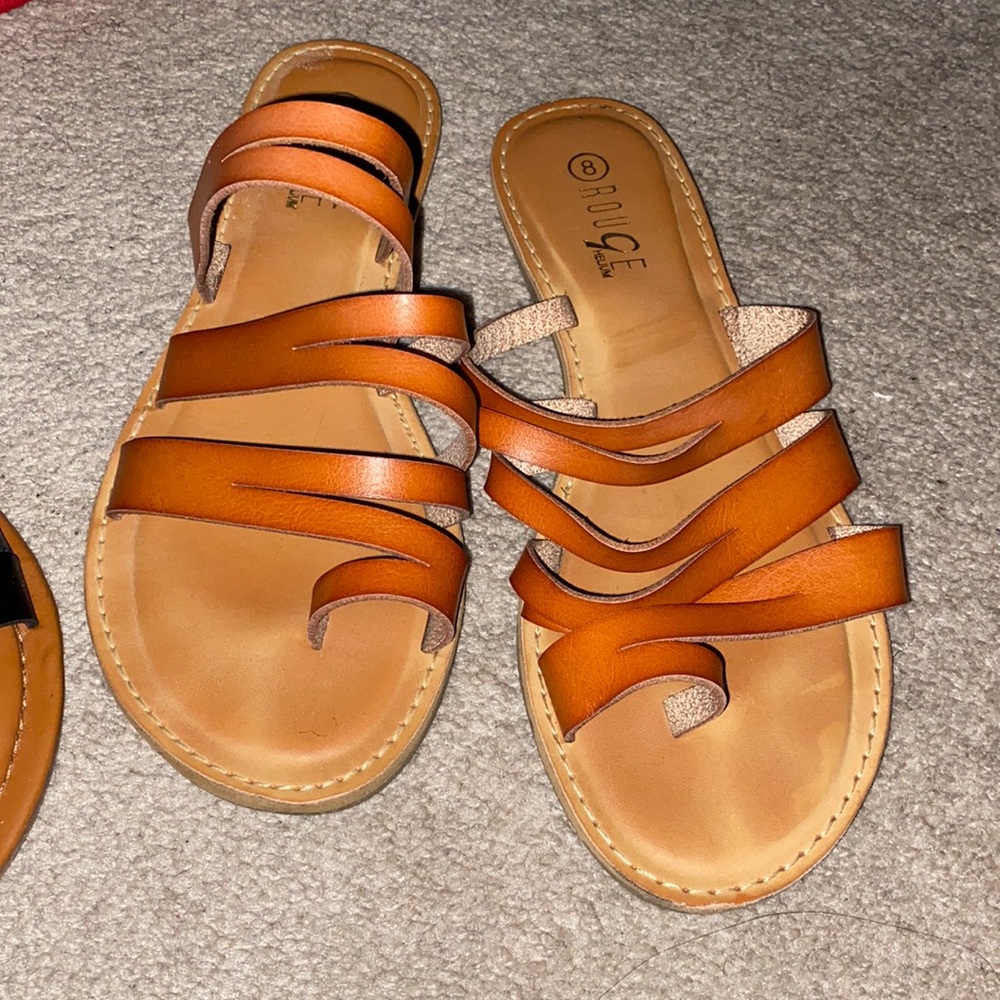 Size 8 tan sandals